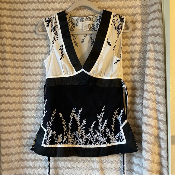 Floral Vintage Charlotte Russe V-Neck Blouse - Picture 2 of 5